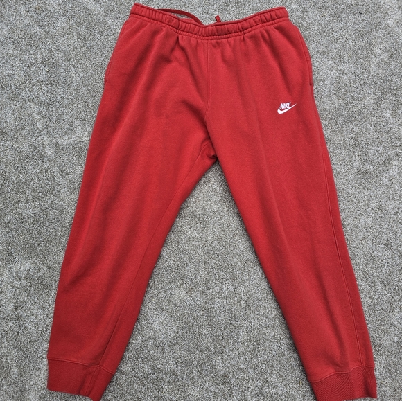 Nike sweatpants🔴SOLD🔴 - Picture 1 of 3